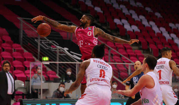 不仅在进攻 不仅在进攻