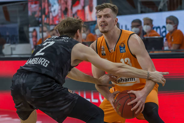 李梓嘉一直 李梓嘉一直